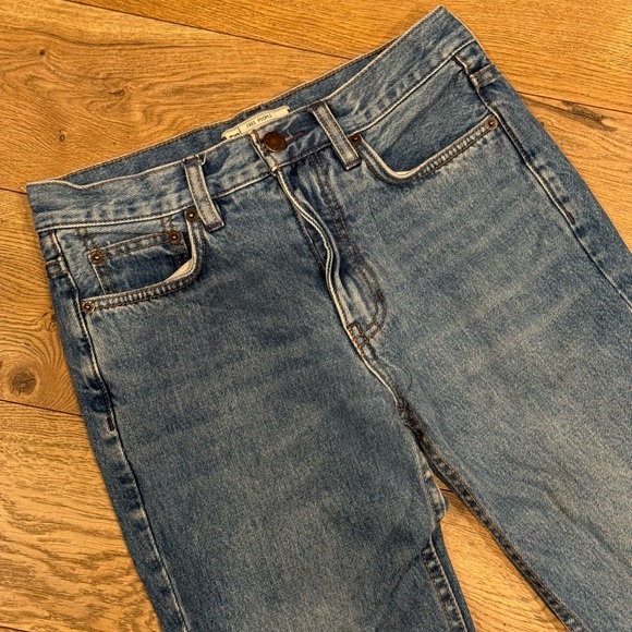 Women’s Free People Straight Leg Blue Jeans with Raw Hem - Picture 2 of 14